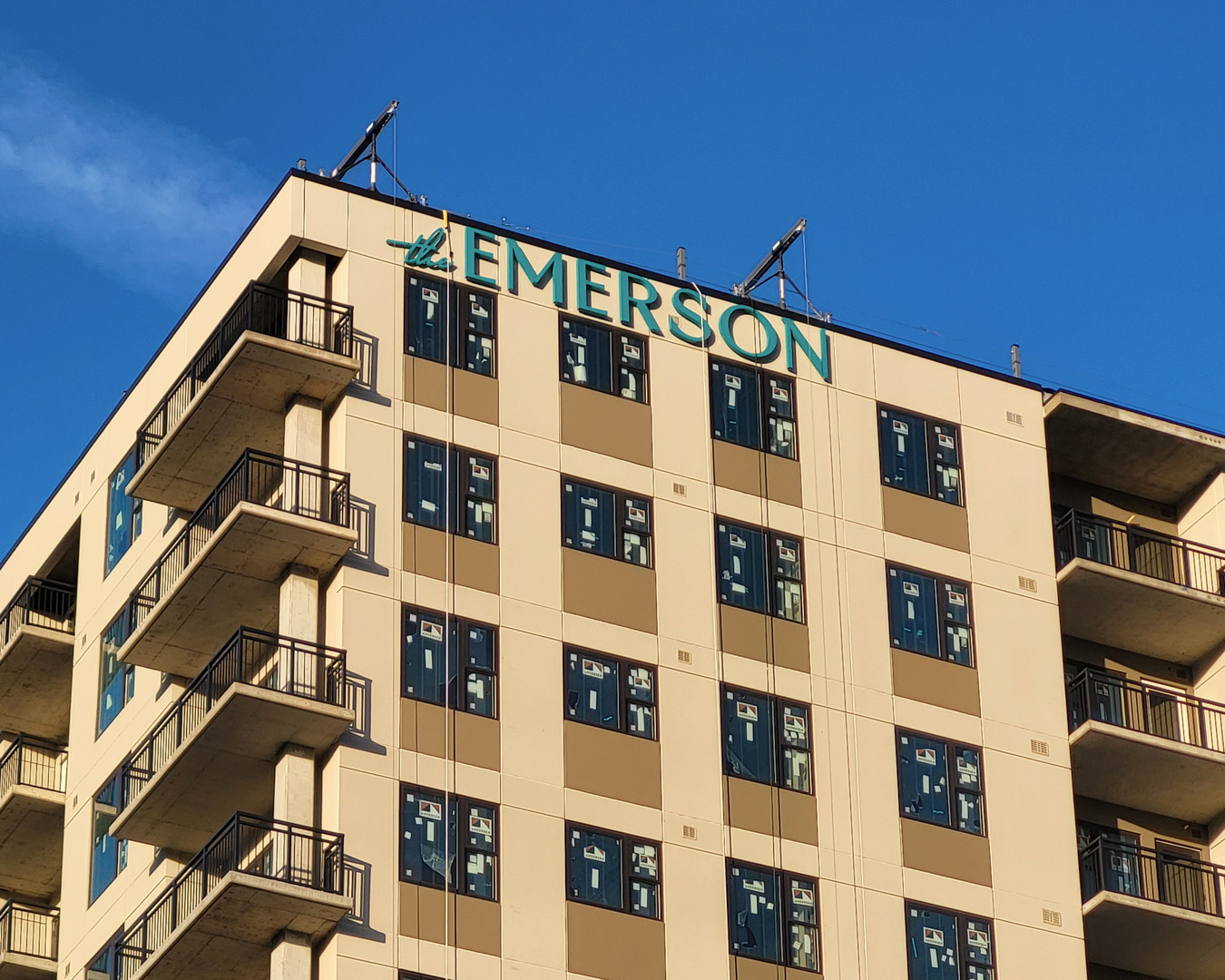 Pro Tips for Installing Outdoor Business Signs